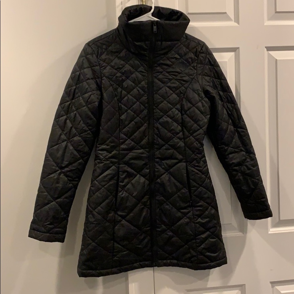 The North Face Women’s quilted midi jacket// SP